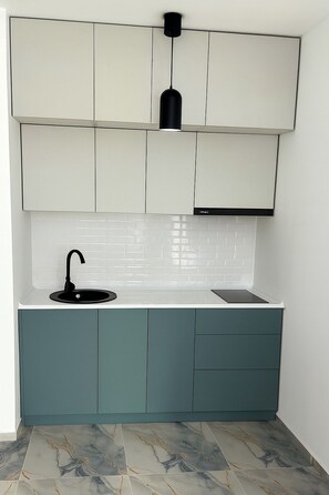 Unclassified image, 2 of 7, button - apartment (Batumi)