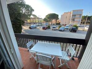 Outdoor dining - Air-Conditioned Apartment for 4, 50m from Beach (Argelès-sur-Mer)