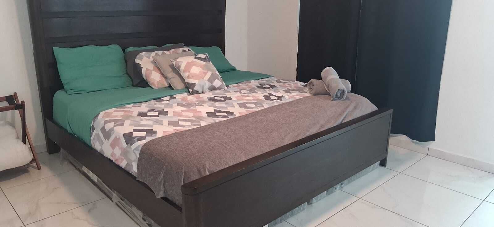 2 bedrooms, iron/ironing board, WiFi, bed sheets