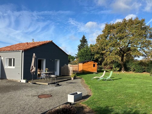 Gîte au Calme avec Jardin et Parking Pratique