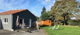 Peaceful Cottage with Garden and Convenient Parking