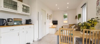 Peaceful Cottage with Garden and Convenient Parking