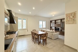 Kühlschrank, Geschirrspüler