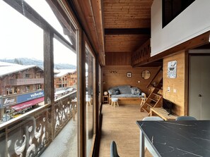 Interior - Cozy Studio with Loft in Les Gets (Les Gets)