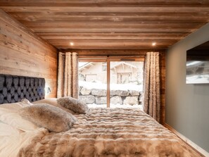 5 bedrooms, free WiFi - Luxury Chalet in Les Gets with Jacuzzi and Sauna, Pet-Friendly (Les Gets)