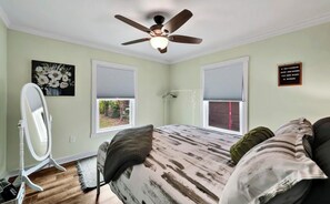 Unclassified image, 5 of 8, button