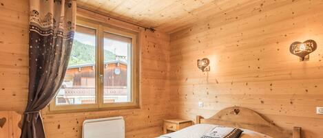 2 室のベッドルーム、WiFi (無料)