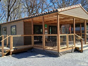 Exterior - Cozy Mobile Home for 2 with Terrace (Tallard)