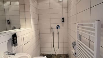 Kamar Double Basic | Kamar mandi