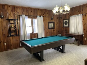 Spielezimmer