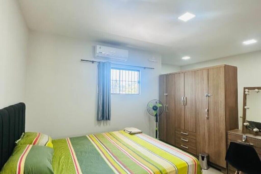 3 habitaciones, tabla de planchar con plancha y wifi 