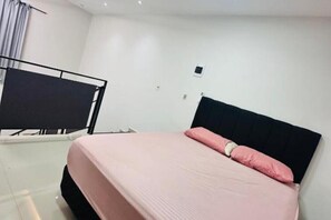 3 chambres, fer et planche à repasser, Wi-Fi