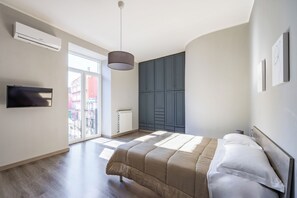 3 bedrooms, free WiFi, bed sheets - Casa Mavi by NapoliApartments (Naples)