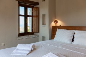 Room - Traditional Stone House in Stoupa | Basilic (West Mani)