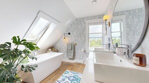 Nicht klassifiziertes Bild, 2 von 42, Schaltfläche