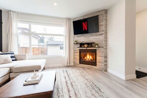 Unclassified image, 2 of 65, button