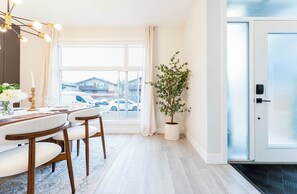 Unclassified image, 4 of 65, button