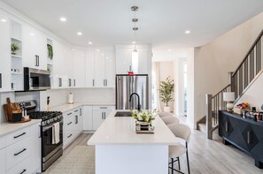 Unclassified image, 3 of 65, button