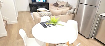 Cozy 1- Bedroom Guest Suite with Wi-Fi, TV and Parking