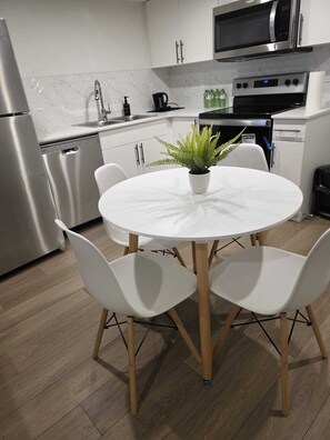 Botón de imagen sin clasificar, 2 de 17