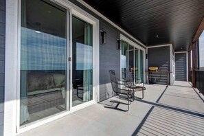 Terrace/patio - BWV 24-6 Abiding Place (Branson)