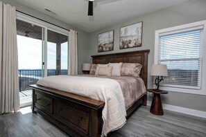 4 bedrooms, desk, iron/ironing board, travel cot - BWV 24-6 Abiding Place (Branson)