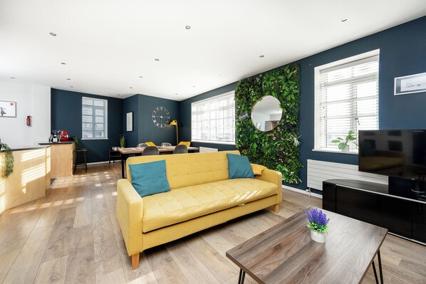 Luokittelematon kuva, 1 kautta 30, painike