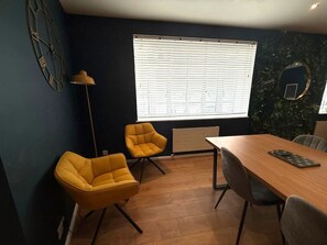 Interior - Sleeps 6, Large 2 Bed Flat In Brighton City Centre (Brighton and Hove)