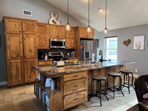 Fridge, microwave, oven, stovetop - Primrose Place; spring-fed creek with spacious yard & porch (Kerrville)