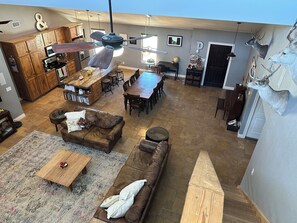 Unclassified image, 3 of 58, button