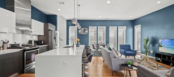 Trendy 3BR I Free Parking I Workspace