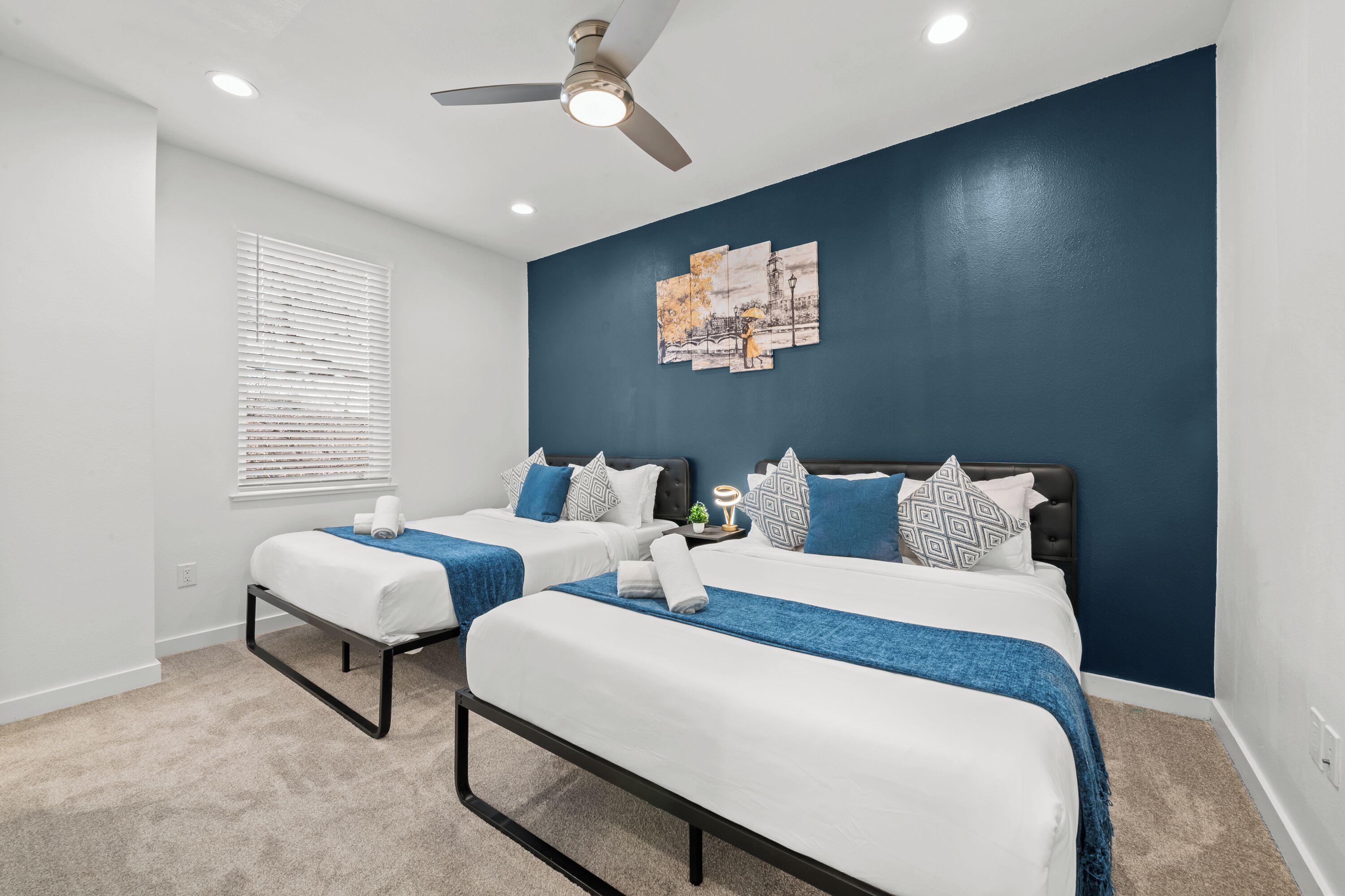 Townhouse – familie, flere senger, kjæledyr tillatt, byutsikt