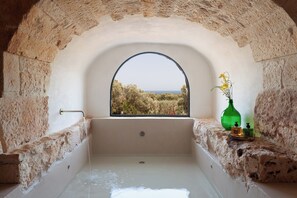 Spa - Masseria Belvedere - Eight Bedroom Villa, Sleeps 16 (Carovigno)