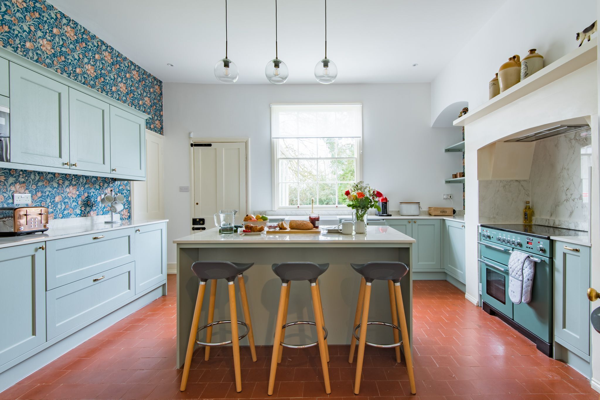 Réfrigérateur, micro-ondes, four, lave-vaisselle