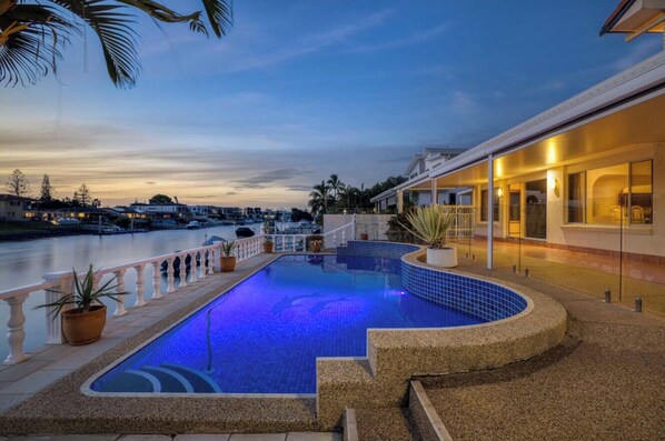 Imagem sem classificação, 1 de 34, botão