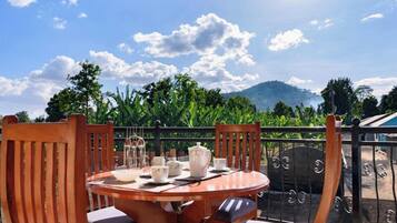 Deluxe Apartment, Garden View | Garden view