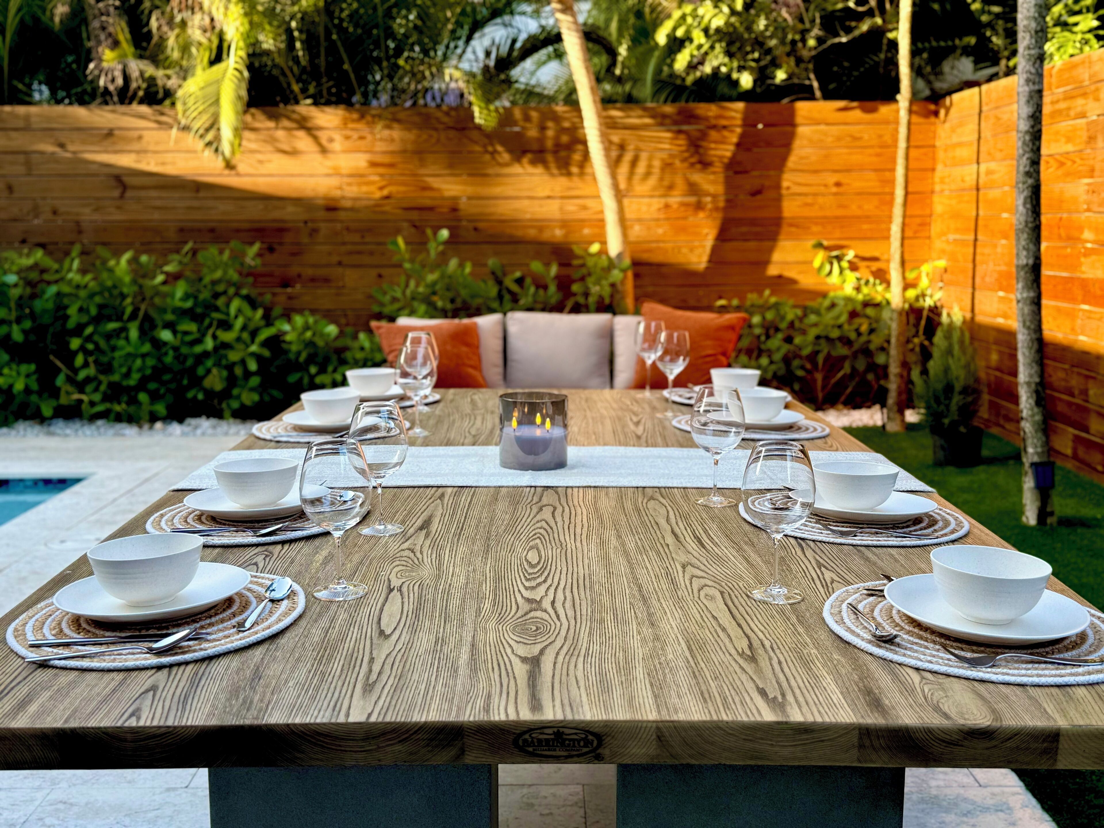 Outdoor dining