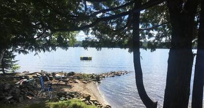 Classic Waterfront Maine Cottage