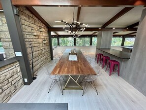 Dining - Midcentury Modern Getaway * Quiet Neighborhood (Dubuque)