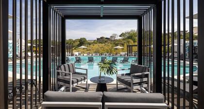 Gaia Retreat - 2Bed 2Bath High rise apartment with mountains view