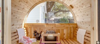 Stockyards Retreat w/ Pool, Spa & Sauna | 12+