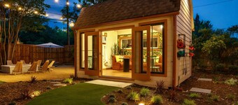 Backyard Resort | Pool, Spa, Sauna & Clubhouse • 12