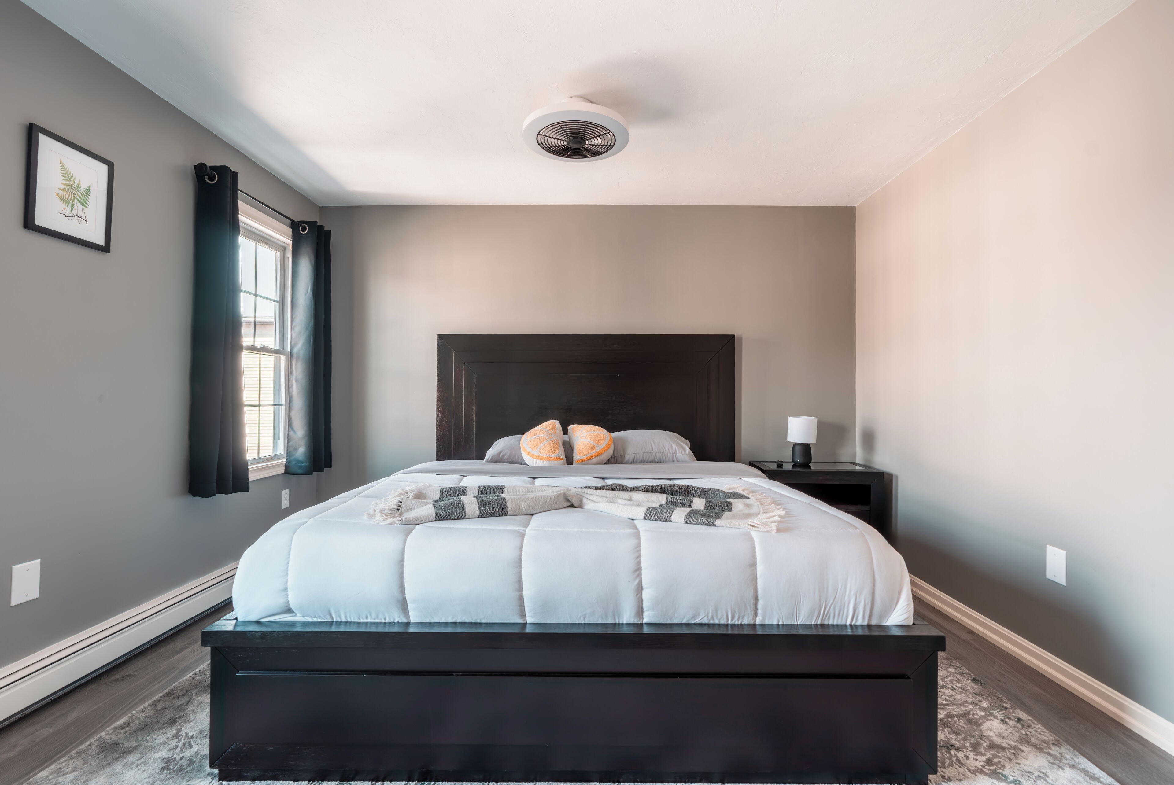 2 chambres, fer et planche à repasser, accès à Internet, literie fournie