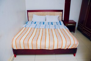 Economy Double or Twin Room, Balcony, Hill View - DV Appart Hotel (Kigali)