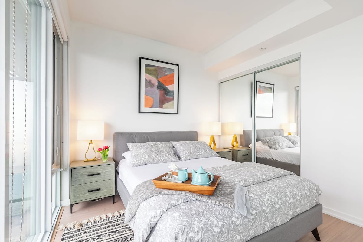 Suite Confort, vue ville | Bureau, espace de travail pour ordinateur portable