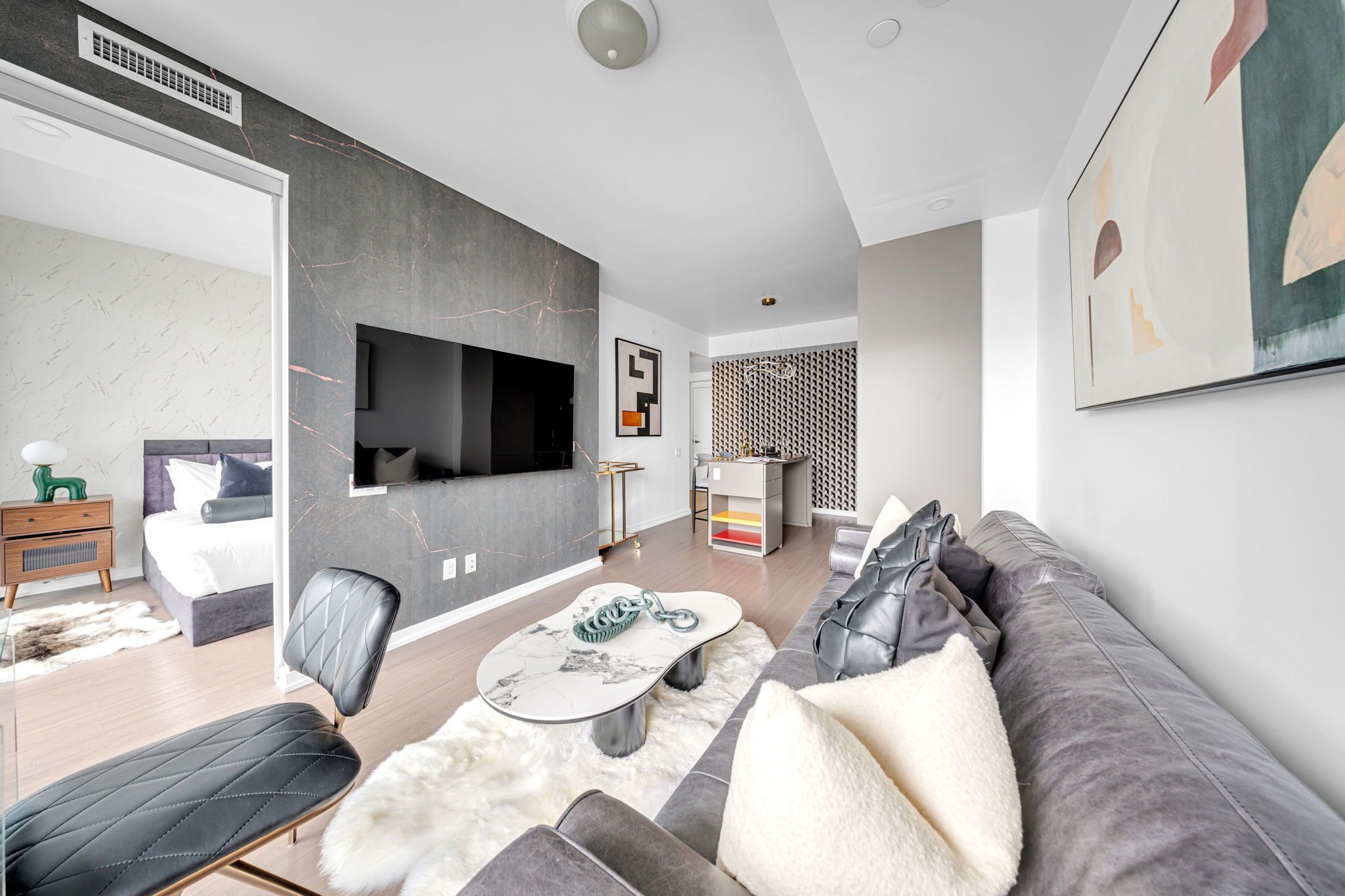 Comfort Suite, City View