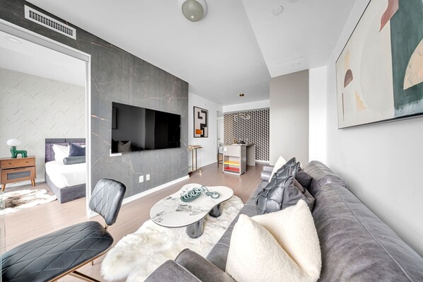 Comfort Suite, City View