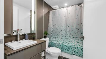 Suite – comfort, byutsikt | Bad