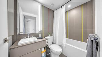 Suite – comfort, byutsikt | Bad