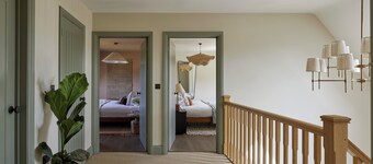 Orchid House, luxury home in heart of Cotswolds, nature surrounding, EV charging
